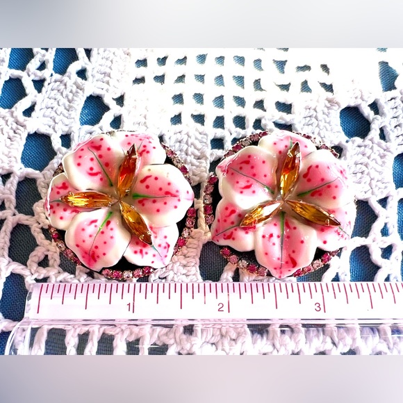 🆕 Lunch at the Ritz Lilly pierced earrings - Picture 8 of 8